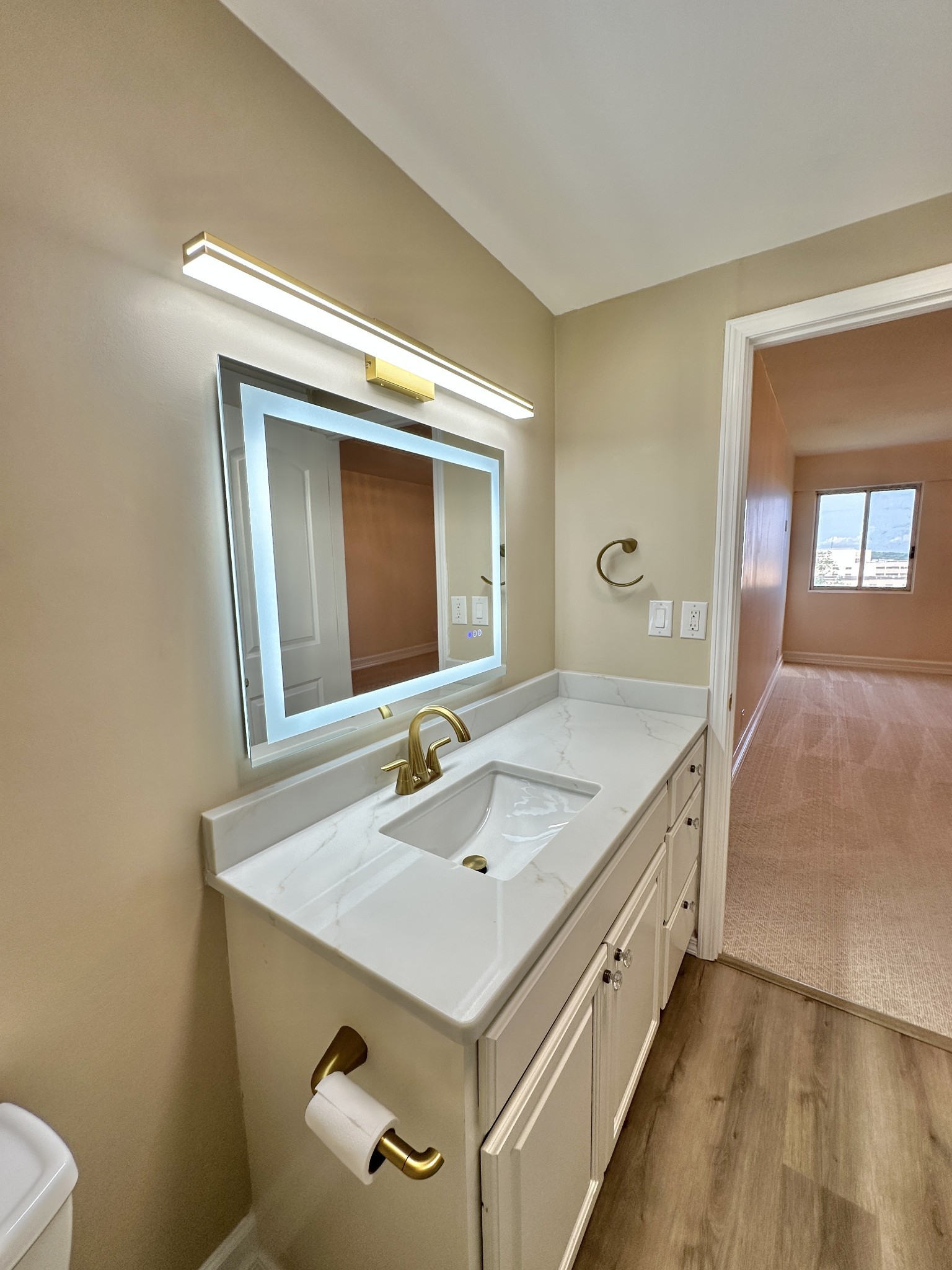 4215 Harding Pike, Unit 903 Nashville, TN 37205 - Photo 43 of 68 a bathroom with a sink and a mirror