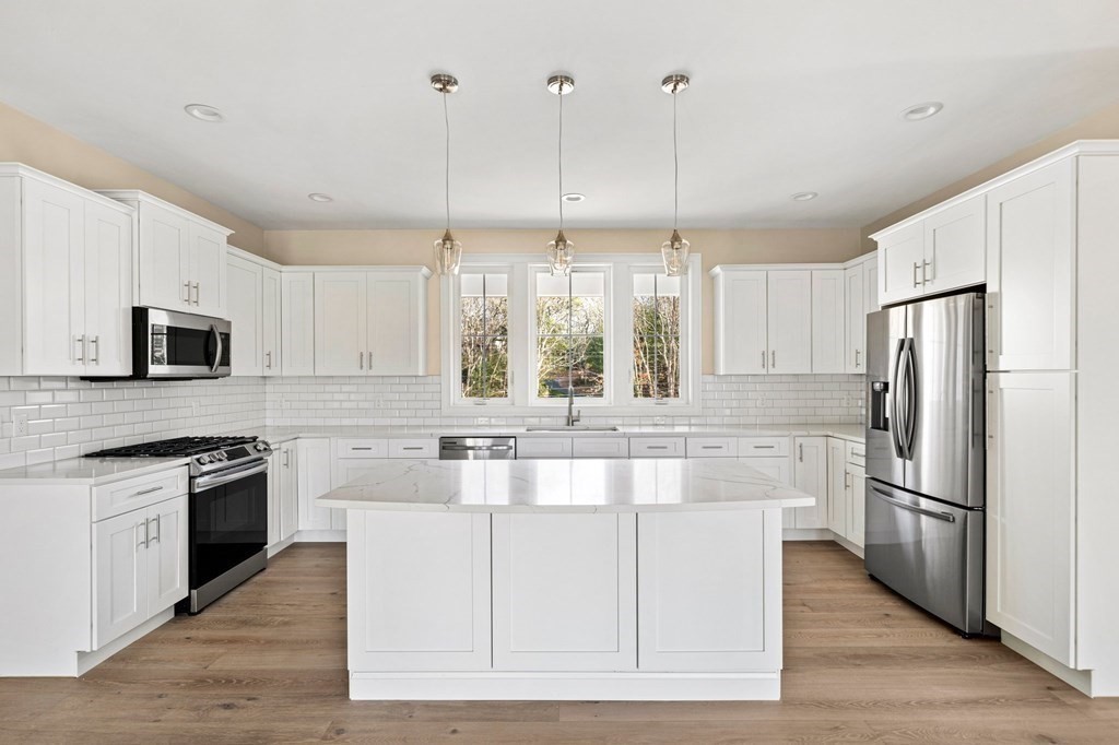 260 Old Mill Road Barnstable, MA 02648 - Photo 8 of 36
