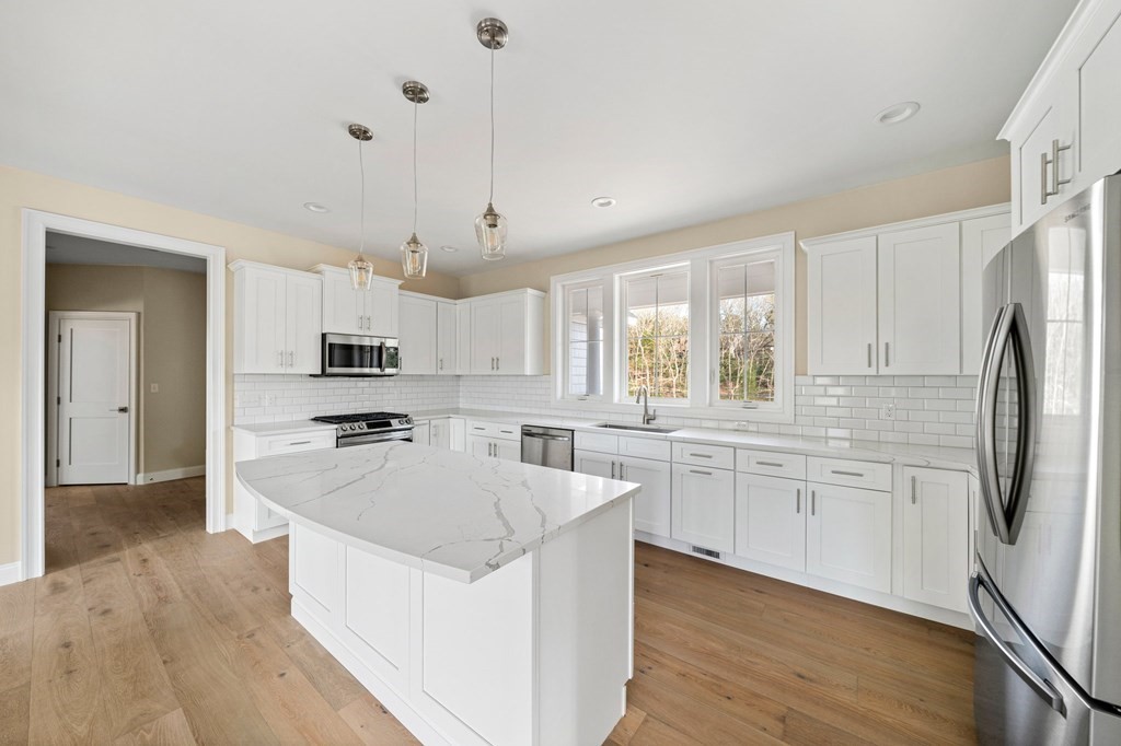 260 Old Mill Road Barnstable, MA 02648 - Photo 10 of 36