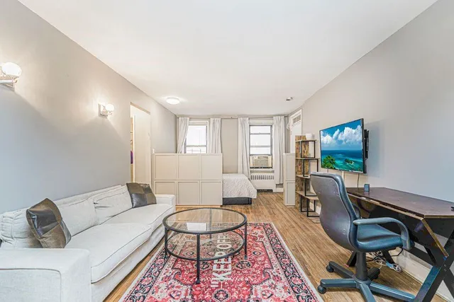 $195,000 | 150 West End Avenue, Unit 1P | Manhattan Beach