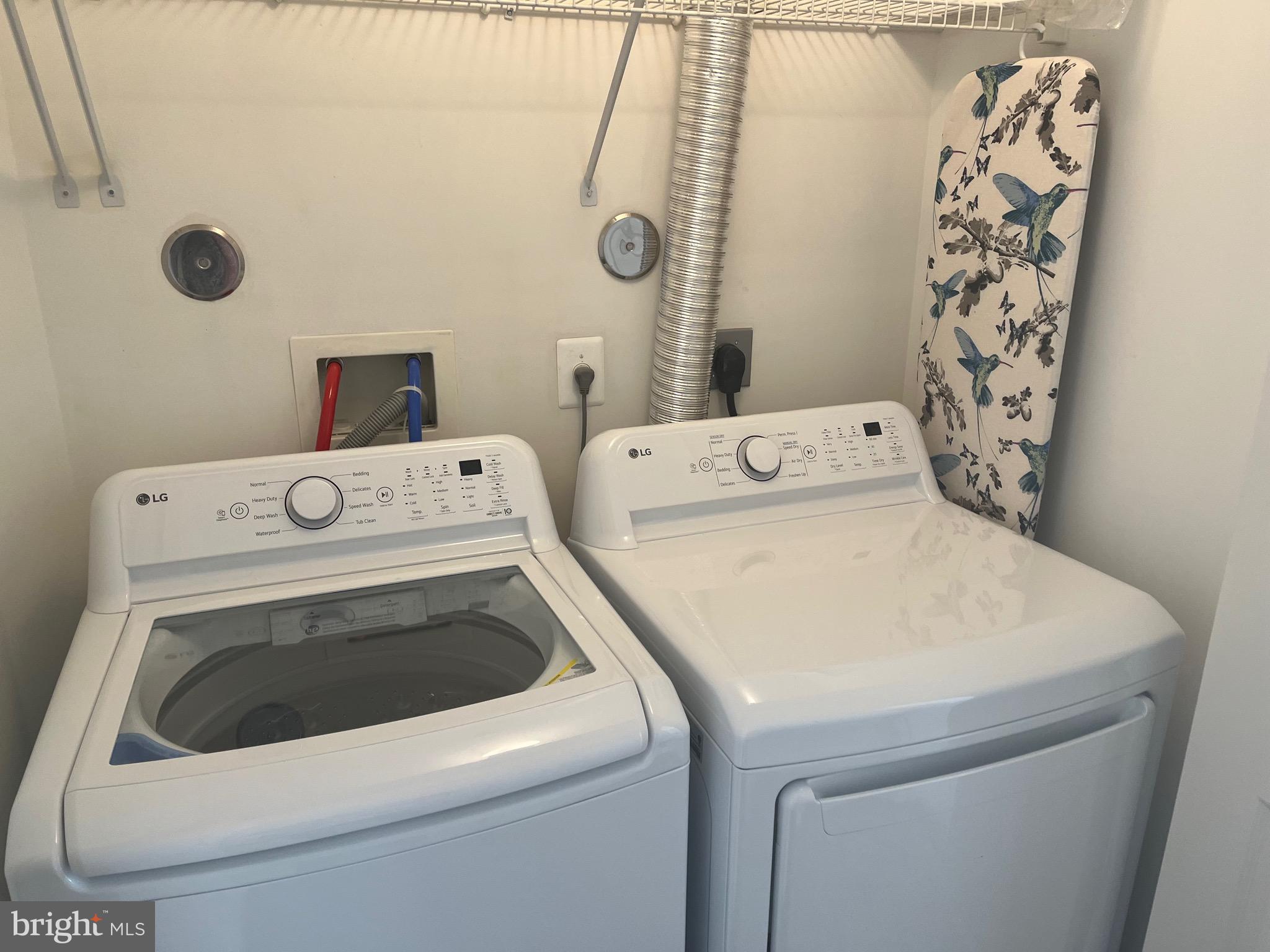 2504 Shelley Circle, Unit 1D Frederick, MD 21702 - Photo 35 of 37 Full size washer and dryer