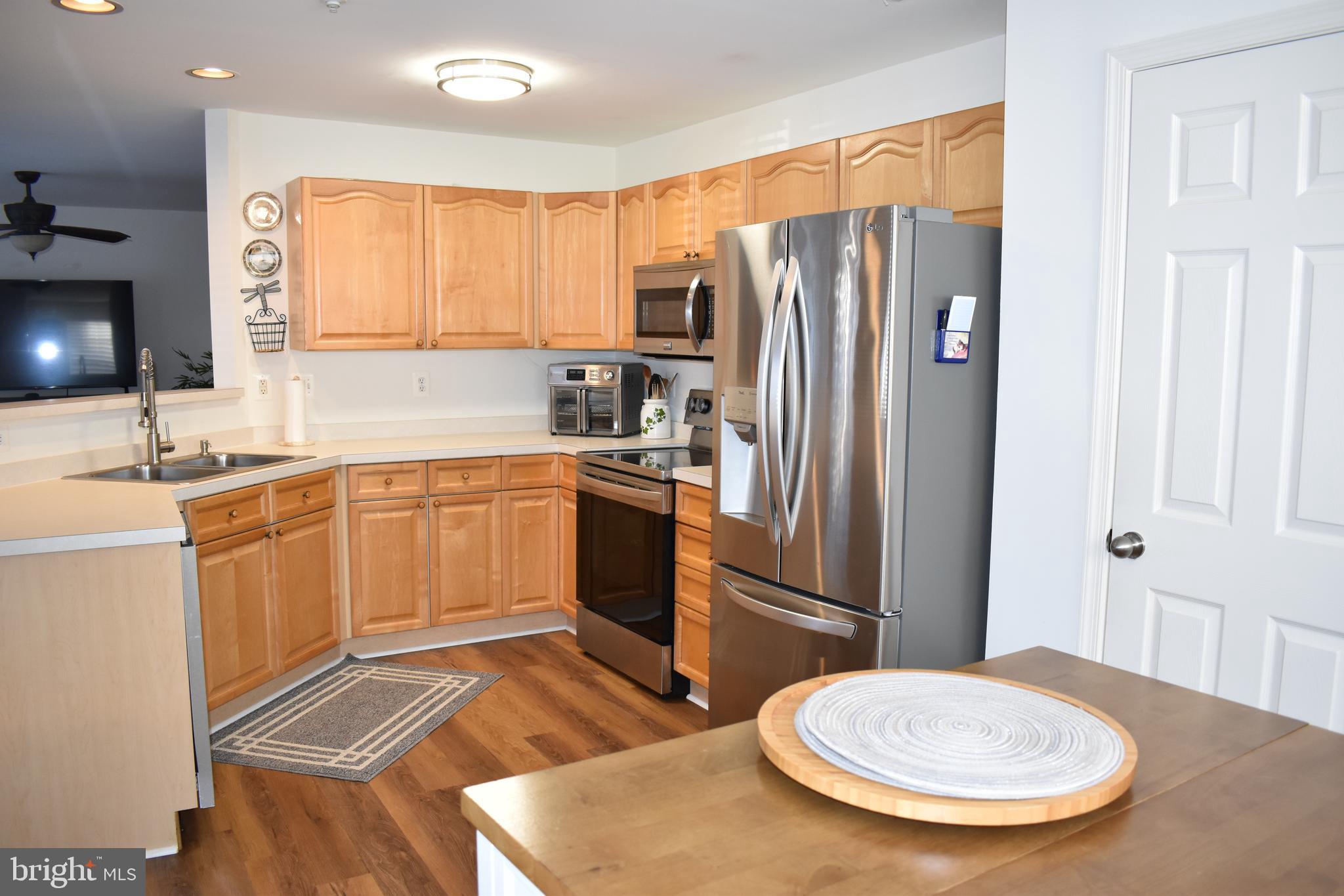 2504 Shelley Circle, Unit 1D Frederick, MD 21702 - Photo 8 of 37 Lots of counter space!