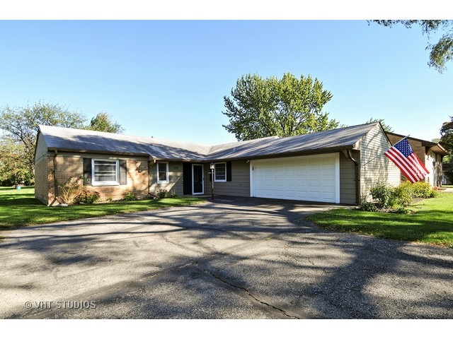 100 Mellbrook Road Bolingbrook, IL 60440 - Photo 1 of 11