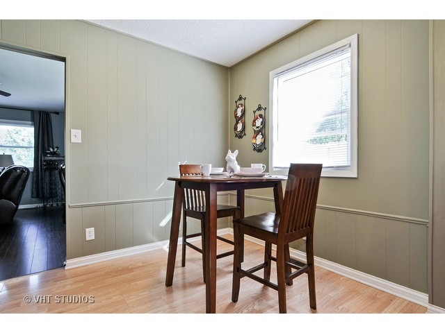 100 Mellbrook Road Bolingbrook, IL 60440 - Photo 4 of 11