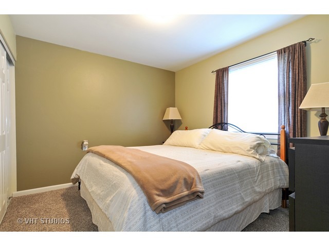 100 Mellbrook Road Bolingbrook, IL 60440 - Photo 8 of 11