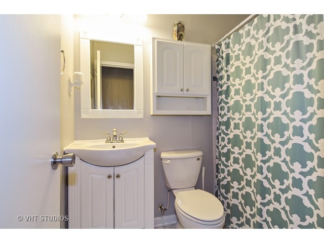 100 Mellbrook Road Bolingbrook, IL 60440 - Photo 10 of 11