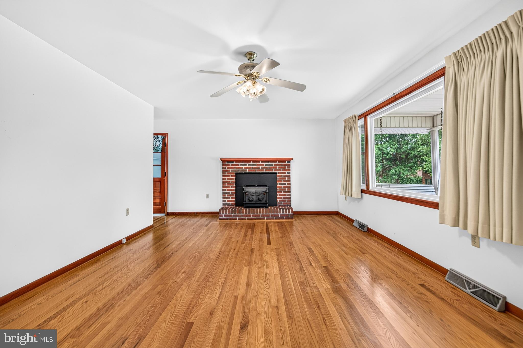 201 1st Street Luray, VA 22835 - Photo 4 of 66