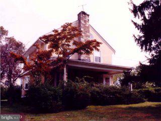 2401 Hollis Road Havertown, PA 19083 - Photo 2 of 6 Gallery Image 2