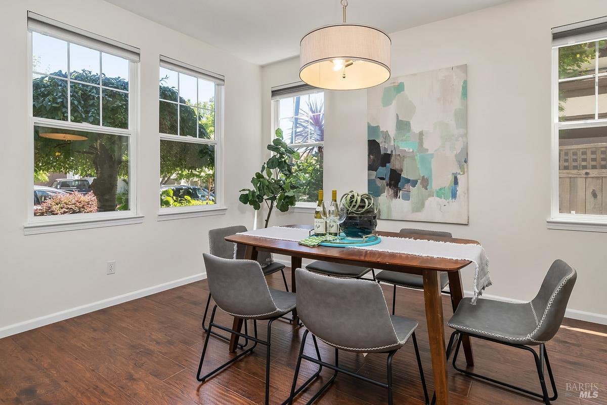 119 Alconbury Way Novato, CA 94949 - Photo 5 of 41