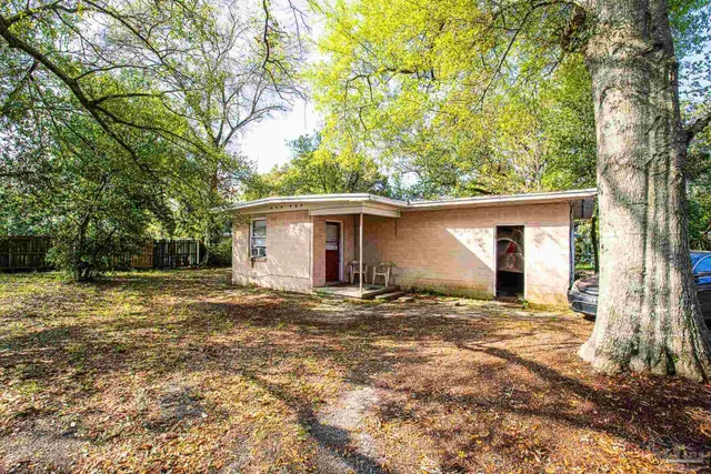 $895 | 13 Marine Drive, Unit B, Pensacola, FL 32507