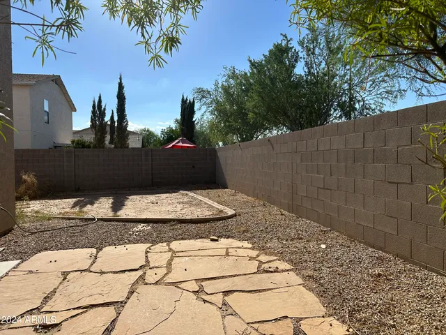 a view of outdoor space