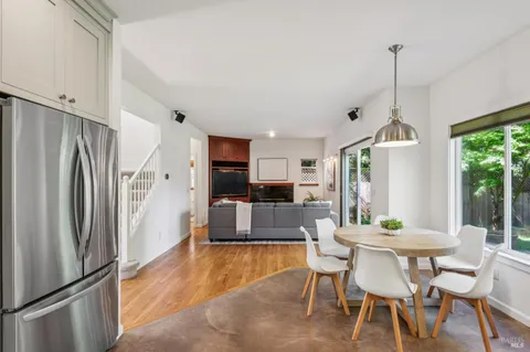 $1,265,000 | 814 Cobbler Lane, Petaluma, CA 94952