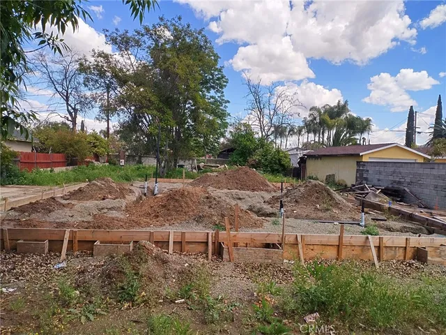 $335,000 | 3957 South Neece Street, Corona, CA 92879