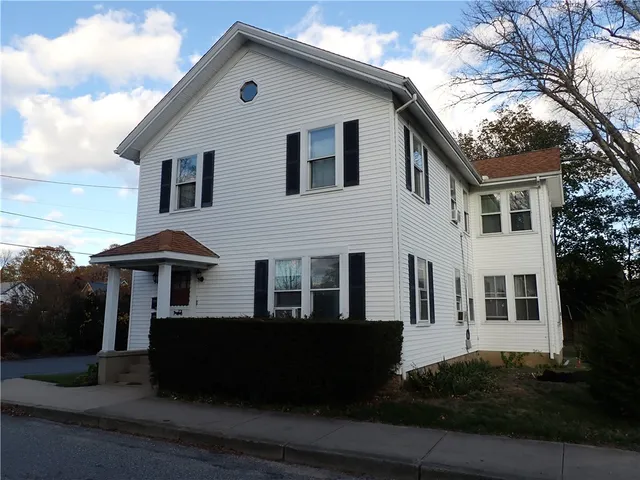 $519,000 | 37 Columbia Street, South Kingstown, RI 02879