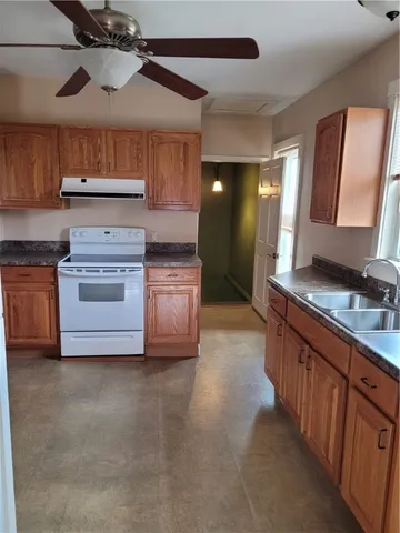 $519,000 | 37 Columbia Street, South Kingstown, RI 02879