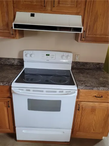 $519,000 | 37 Columbia Street, South Kingstown, RI 02879