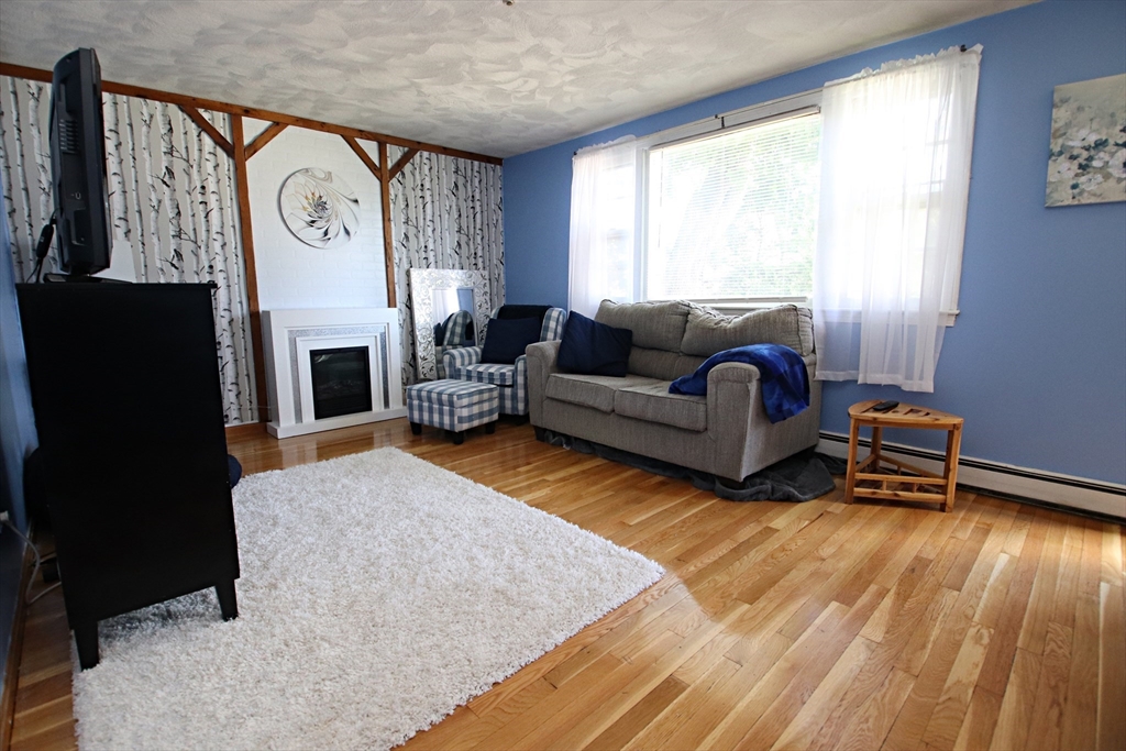 19 Juliette Road Saugus, MA 01906 - Photo 9 of 39