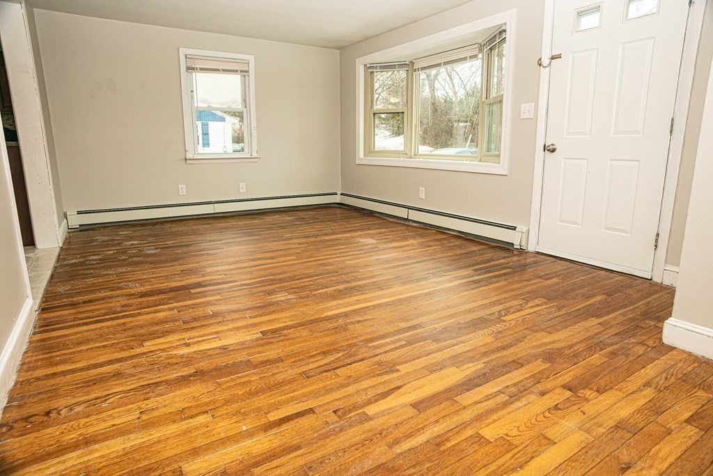 103 Puritan Road Bourne, MA 02532 - Photo 5 of 33