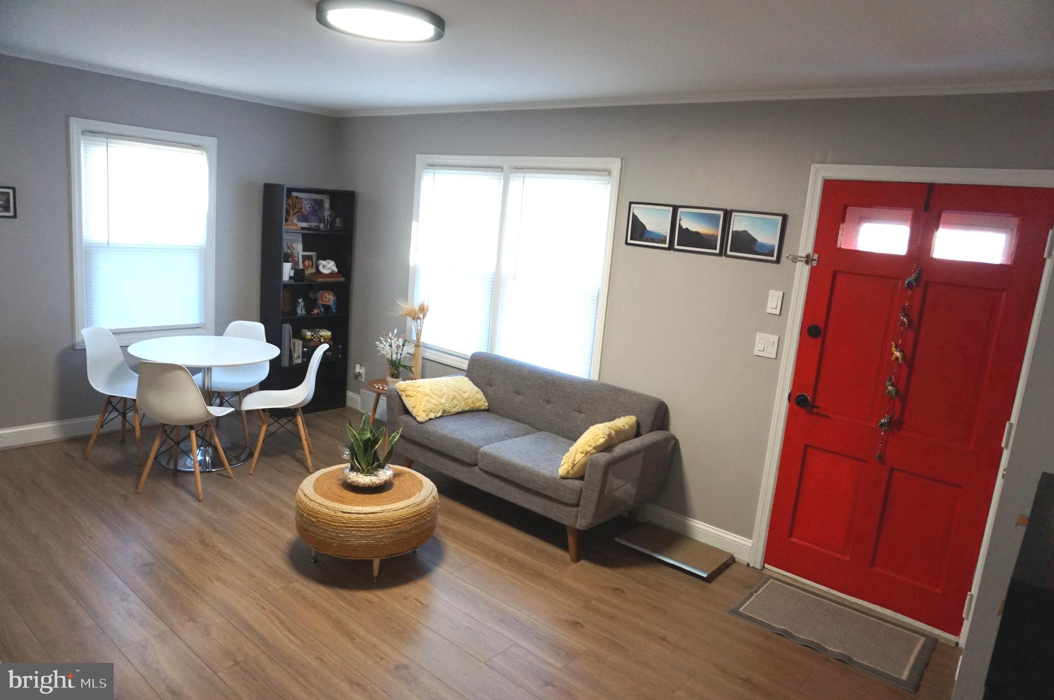 1 Maguire Road Hamilton, NJ 08690 - Photo 5 of 27 Living Room