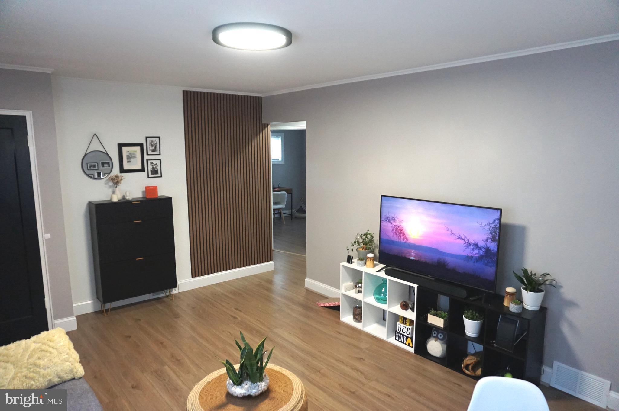 1 Maguire Road Hamilton, NJ 08690 - Photo 7 of 27 Living Room