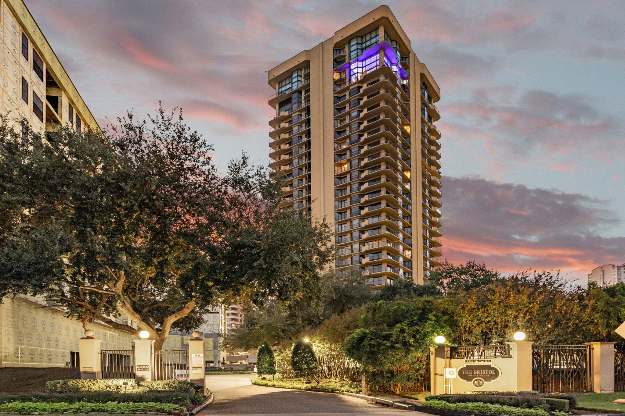Welcome to The Bristol, centrally located minutes from The Galleria, Downtown and Greenway Plaza.