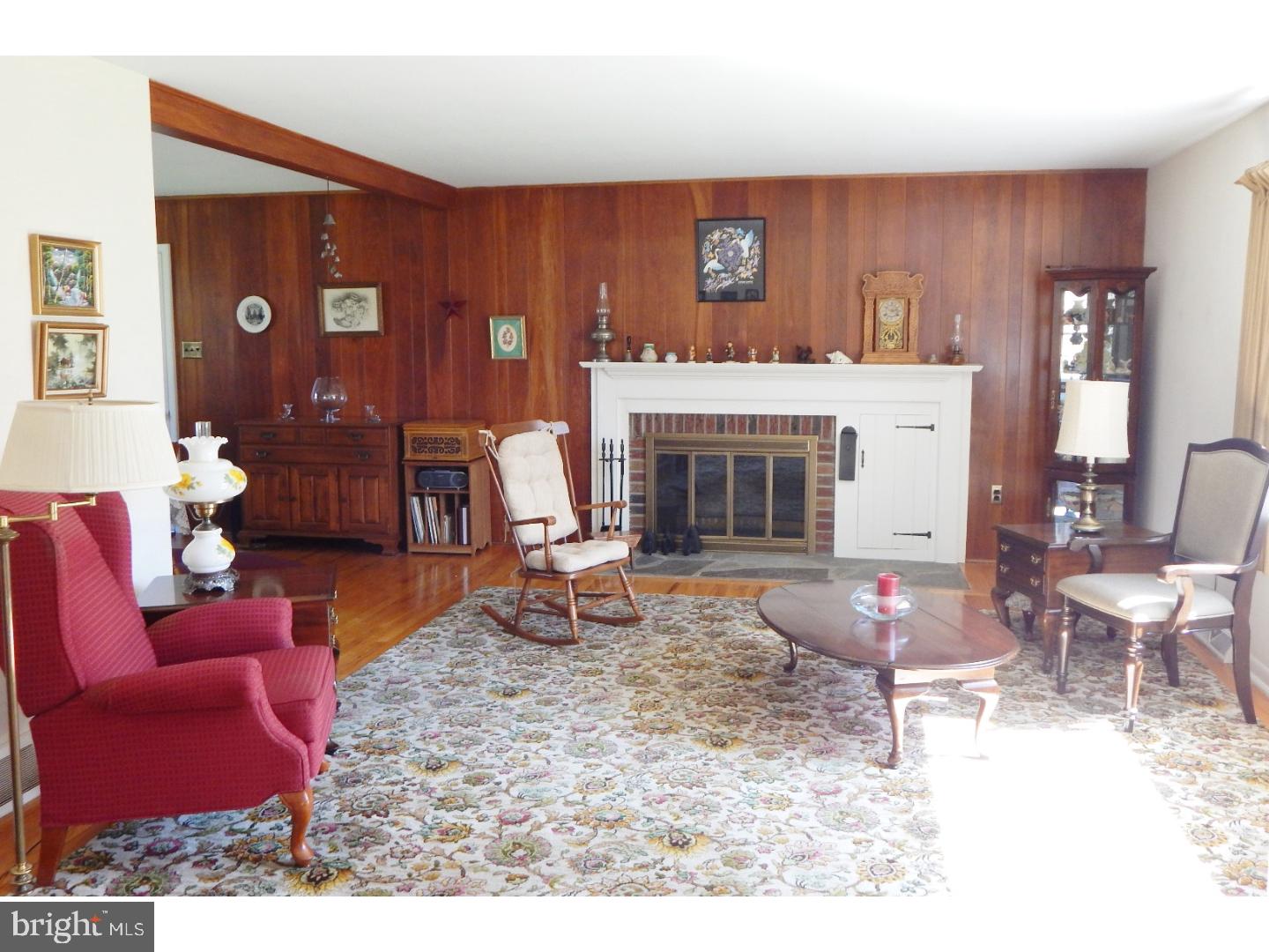 27 New Road Doylestown, PA 18901 - Photo 3 of 19