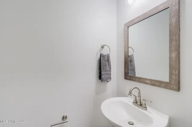 $1,300 | 229 Milray Lane, Gulfport, MS 39507