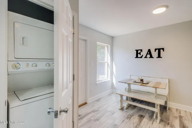 $1,300 | 229 Milray Lane, Gulfport, MS 39507