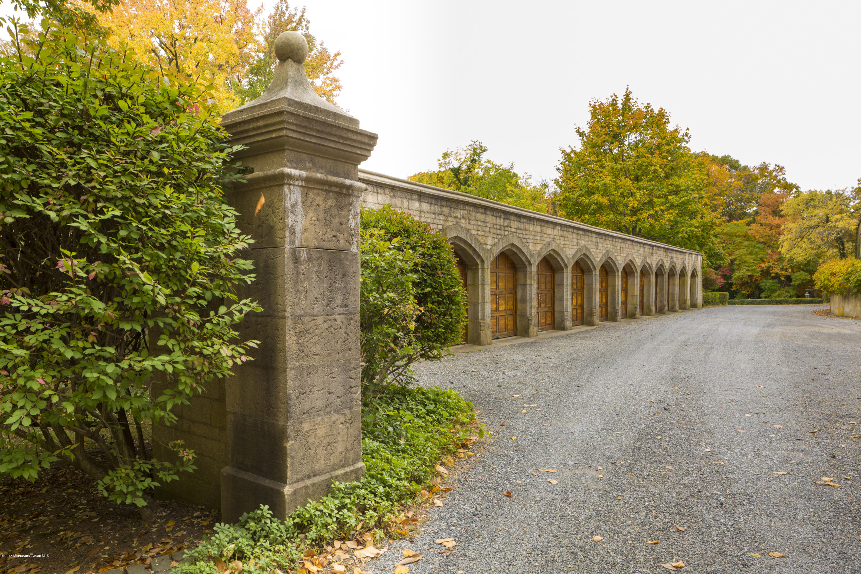 310 Cooper Road Red Bank, NJ 07701 - Photo 20 of 27 Garages