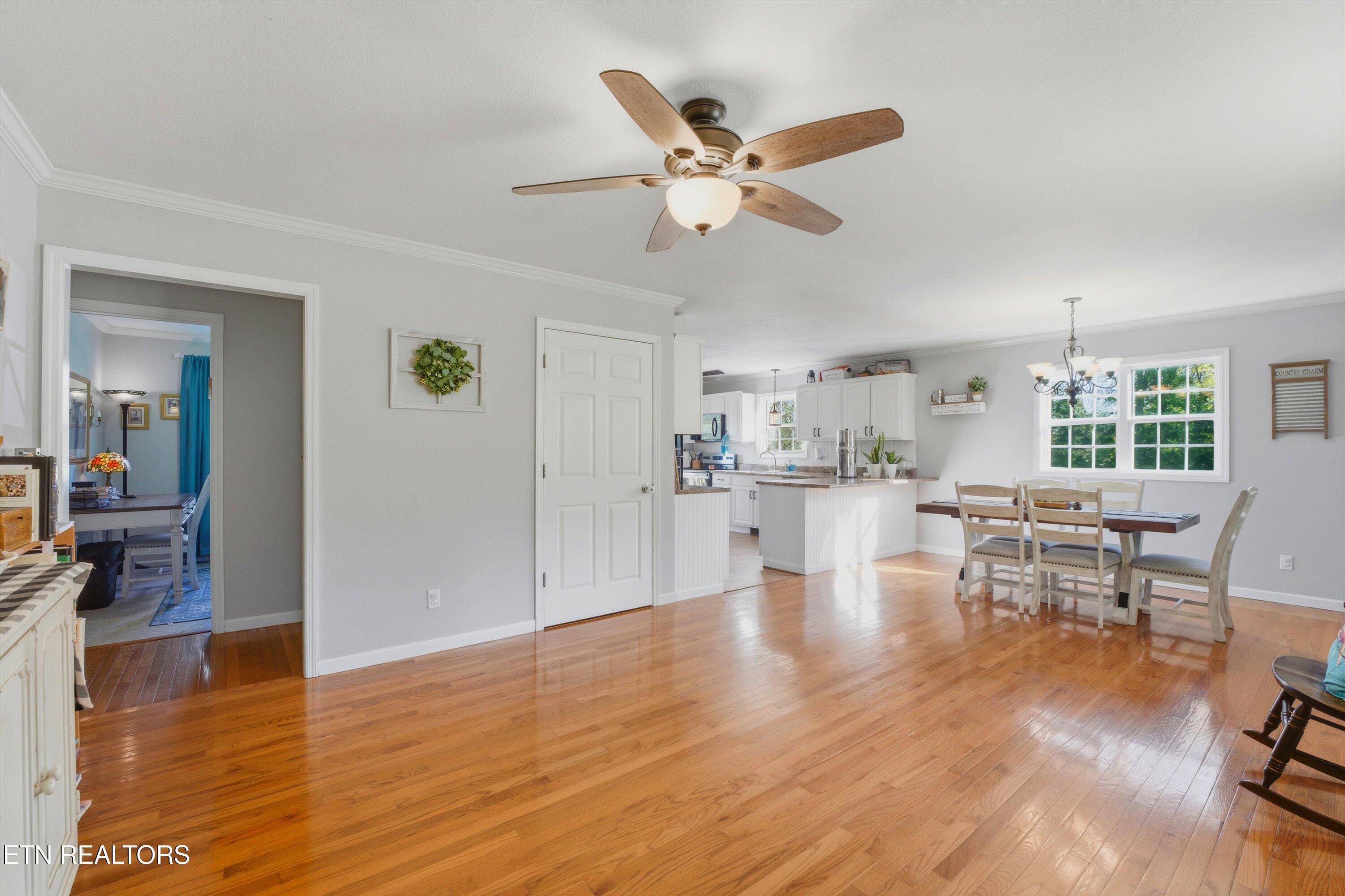 2170 Hinds Creek Road Heiskell, TN 37754 - Photo 4 of 28 03-2170 Hinds Creek Rd-LR1