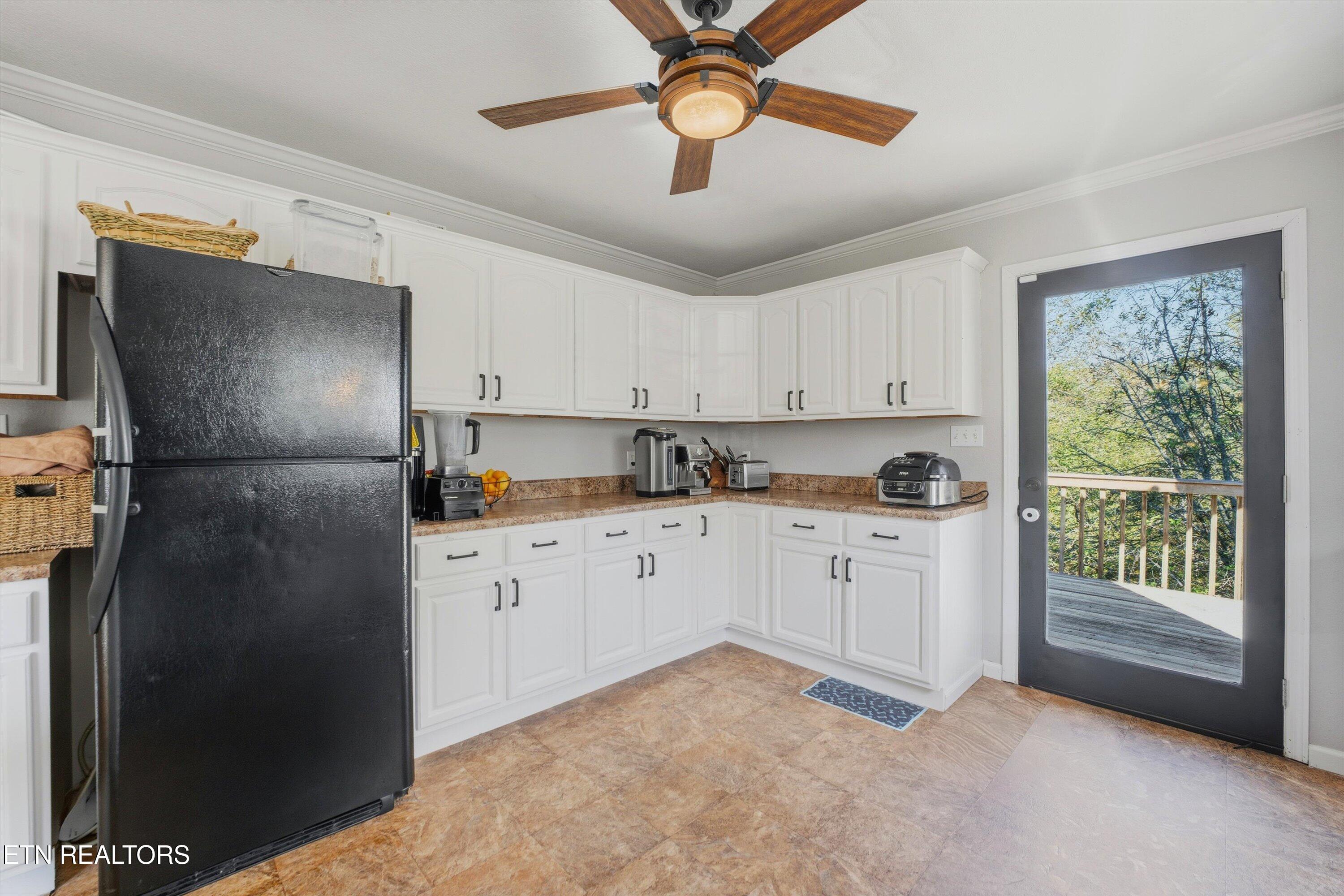 2170 Hinds Creek Road Heiskell, TN 37754 - Photo 9 of 28 09-2170 Hinds Creek Rd-9