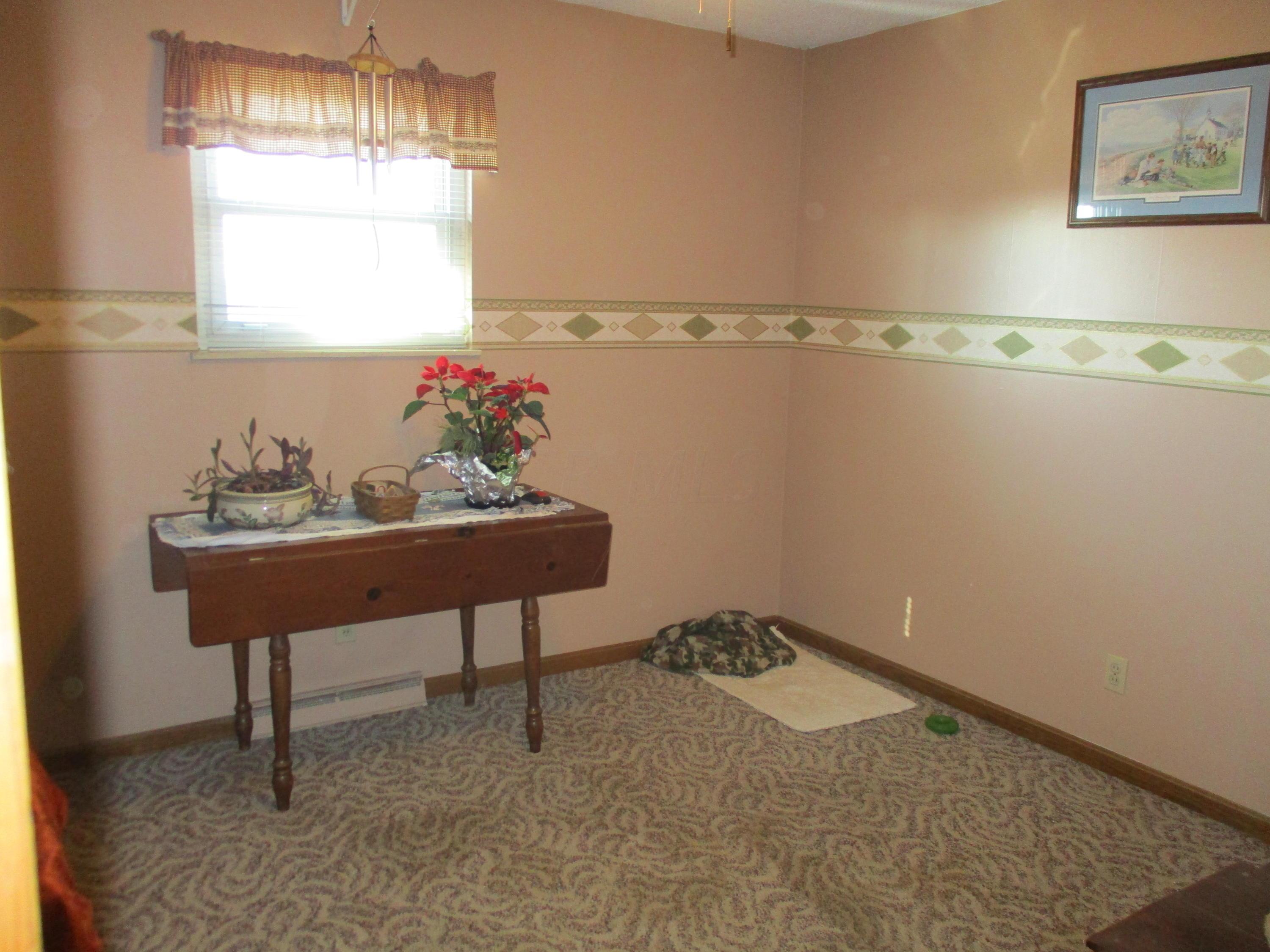 3955 Clay Pike Road Zanesville, OH 43701 - Photo 13 of 20