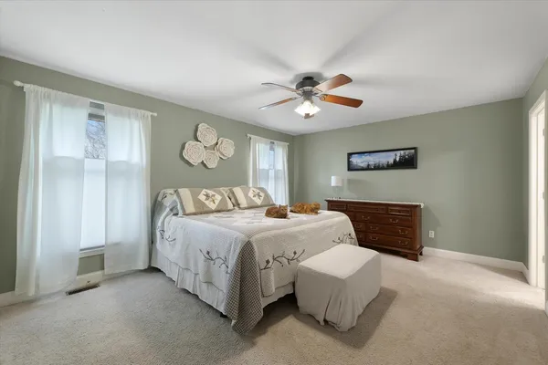 $390,000 | 1408 Heather Drive, Mahomet, IL 61853