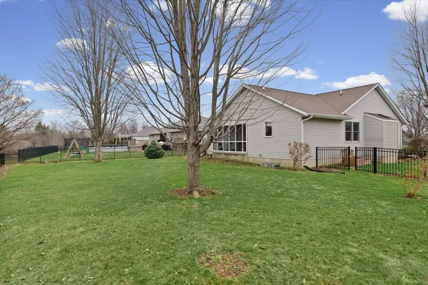 $390,000 | 1408 Heather Drive, Mahomet, IL 61853