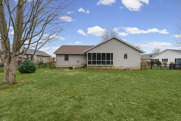 $390,000 | 1408 Heather Drive, Mahomet, IL 61853