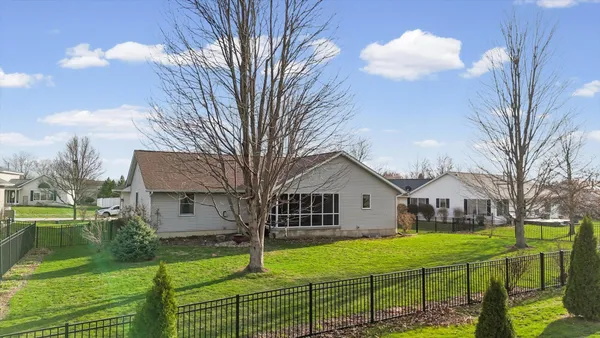 $390,000 | 1408 Heather Drive, Mahomet, IL 61853