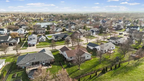 $390,000 | 1408 Heather Drive, Mahomet, IL 61853