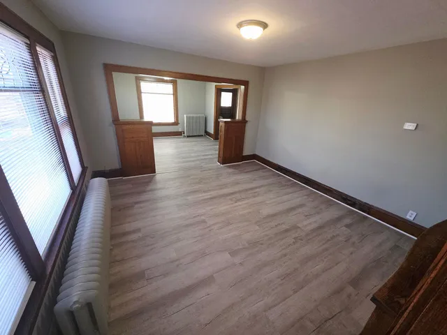 $1,600 | 414 North 33rd Avenue, Minneapolis, MN 55412