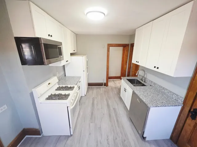 $1,600 | 414 North 33rd Avenue, Minneapolis, MN 55412