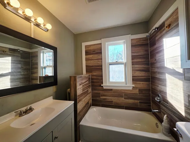 $1,600 | 414 North 33rd Avenue, Minneapolis, MN 55412