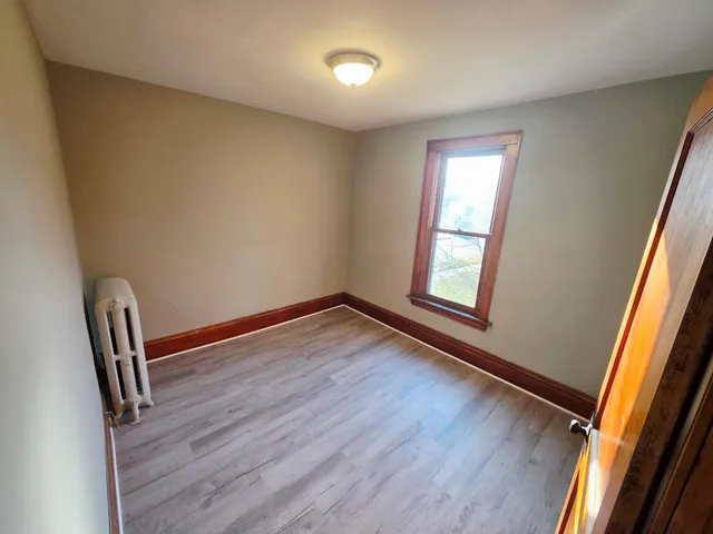 $1,600 | 414 North 33rd Avenue, Minneapolis, MN 55412