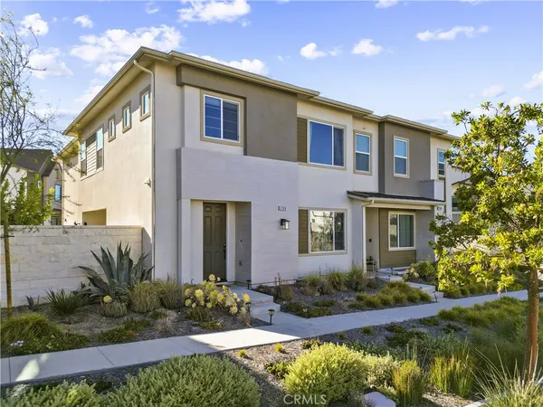 $675,000 | 27616 Symphony Place, Valencia, CA 91381