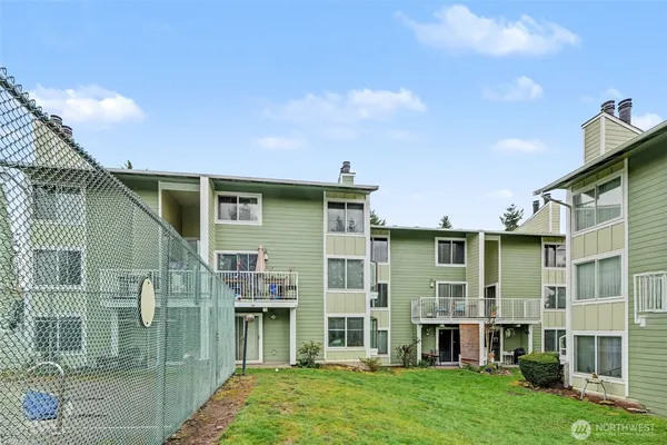 $285,000 | 2417 South 222nd Street, Unit A6, Des Moines, WA 98198