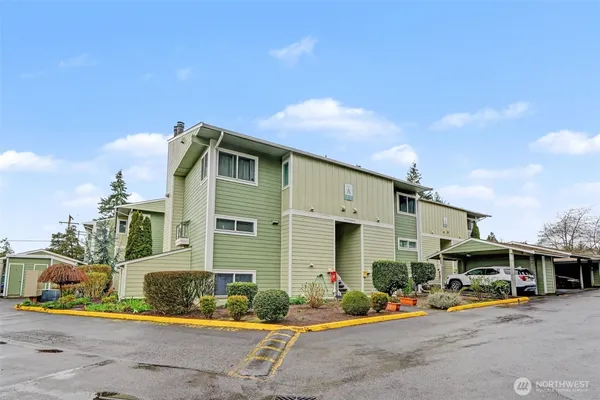 $285,000 | 2417 South 222nd Street, Unit A6, Des Moines, WA 98198