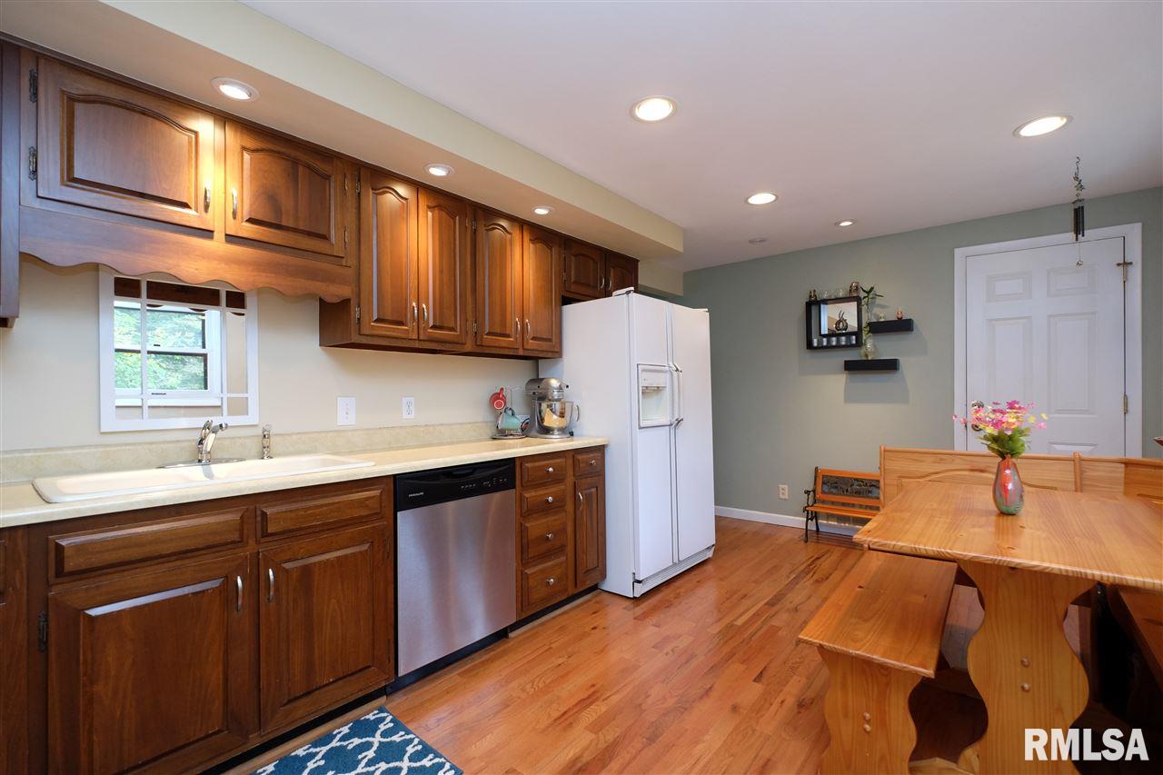 2721 West Overhill Road Peoria, IL 61615 - Photo 16 of 36 Gallery Image 16