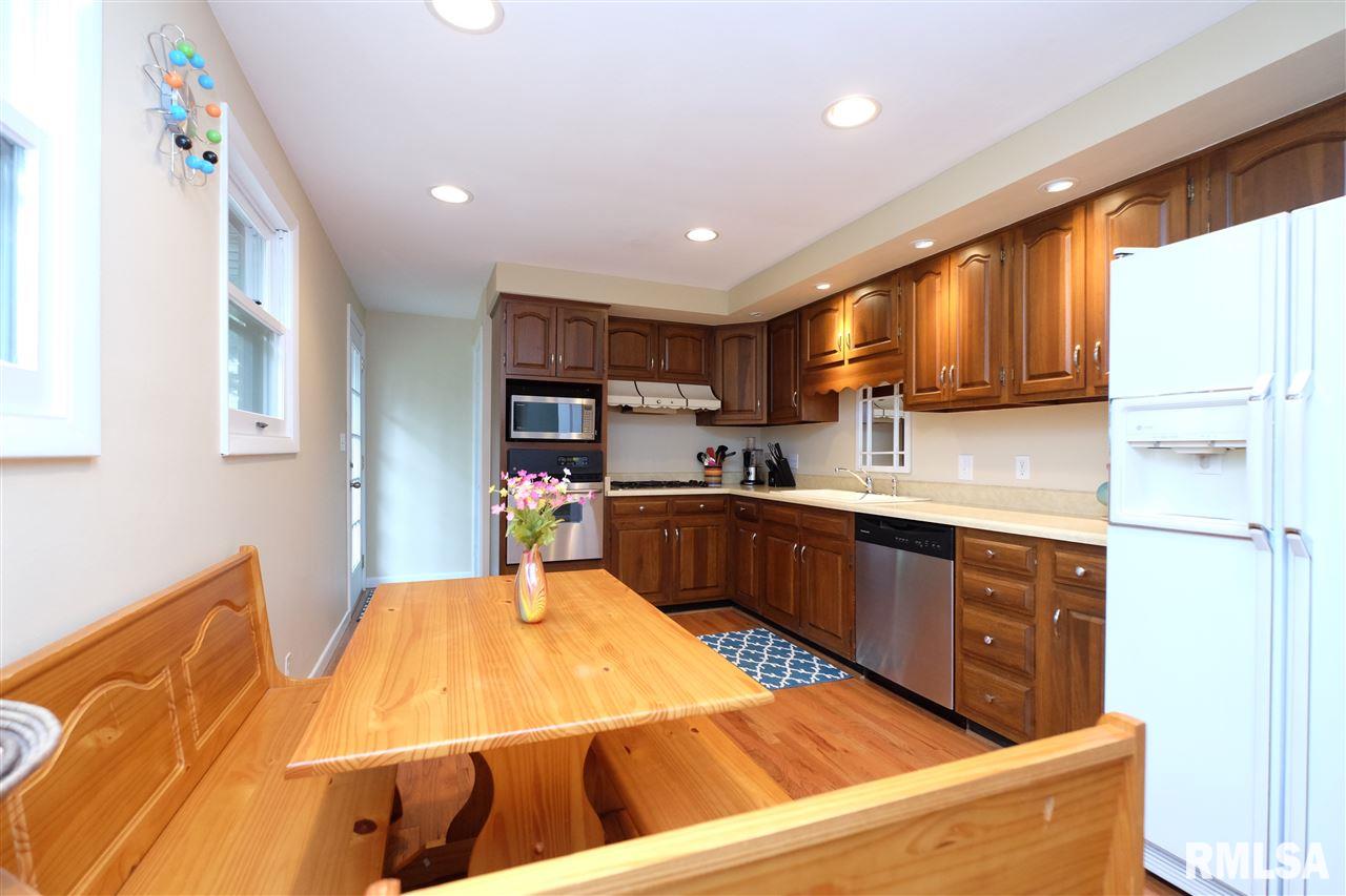 2721 West Overhill Road Peoria, IL 61615 - Photo 8 of 36 Gallery Image 8