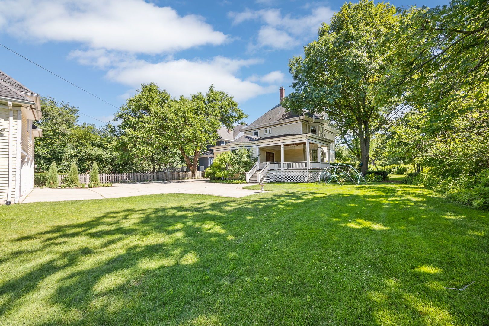 350 North Delaplaine Road Riverside, IL 60546 - Photo 37 of 50 Gallery Image 37
