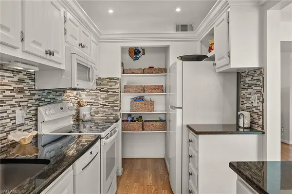 $369,000 | 788 Park Shore Drive, Unit C19, Naples, FL 34103