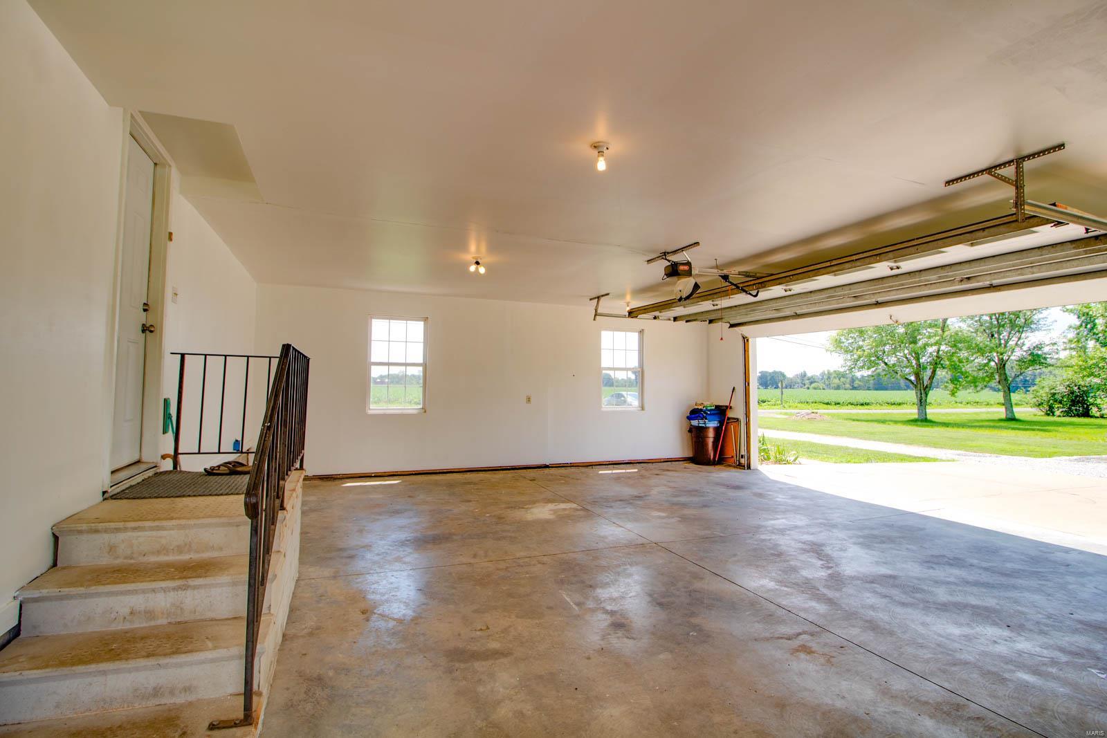 2774 Seiler Road Alton, IL 62002 - Photo 12 of 39 Gallery Image 12