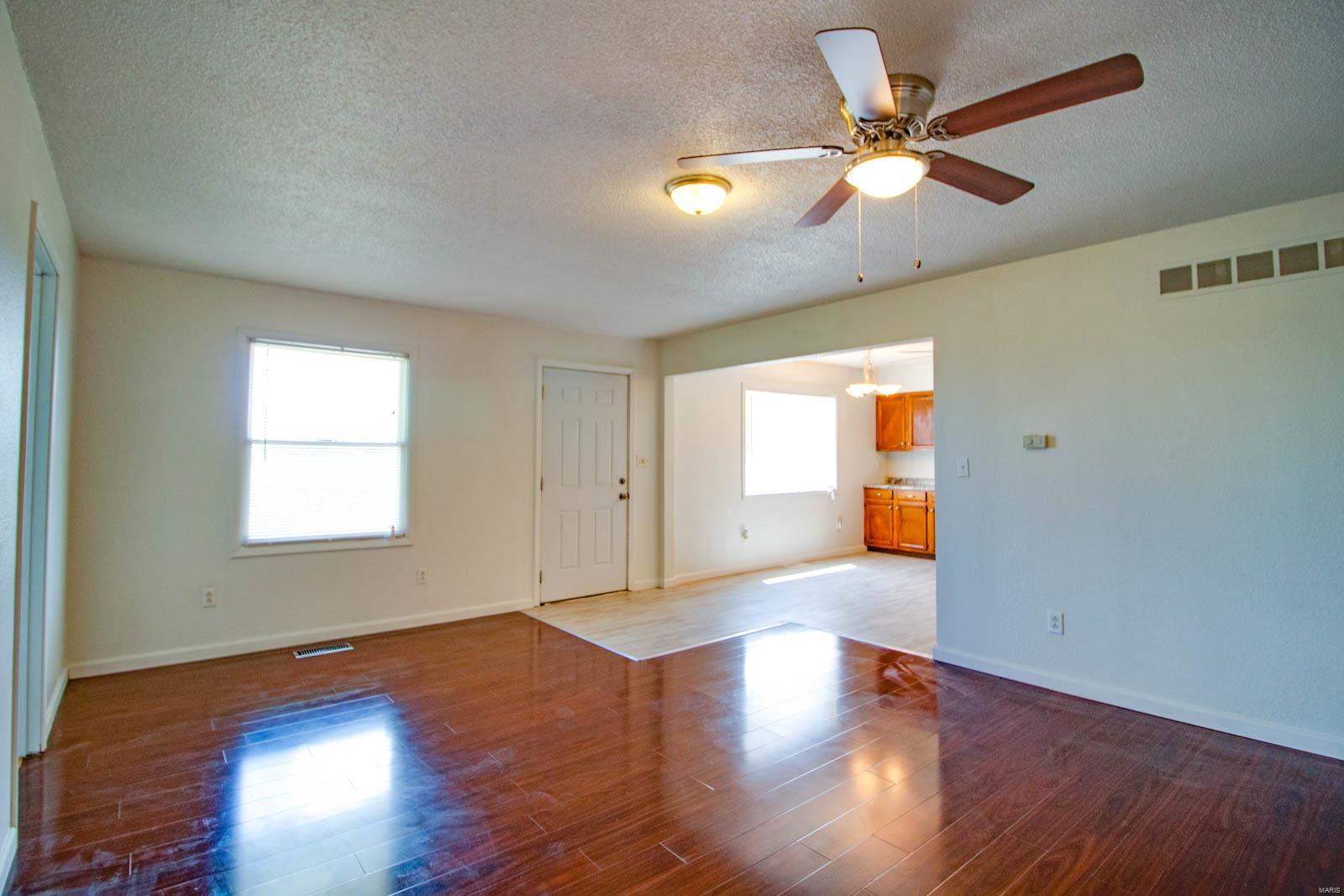2774 Seiler Road Alton, IL 62002 - Photo 14 of 39 Gallery Image 14